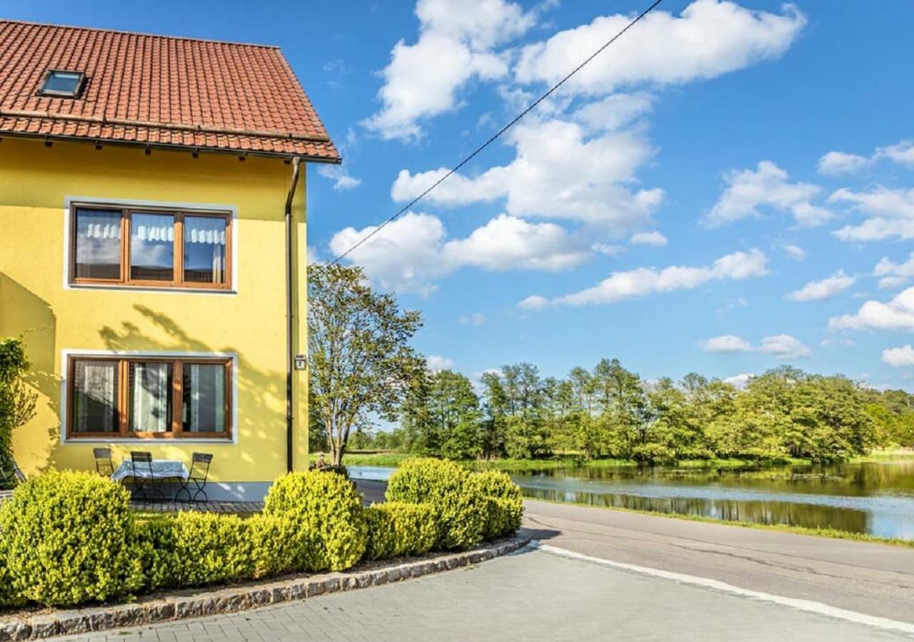 Bartlhof-Ferienwohnungen-Zimmer Burglengenfeld Exterior photo